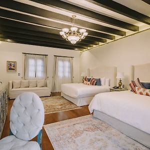 Premier King Suite